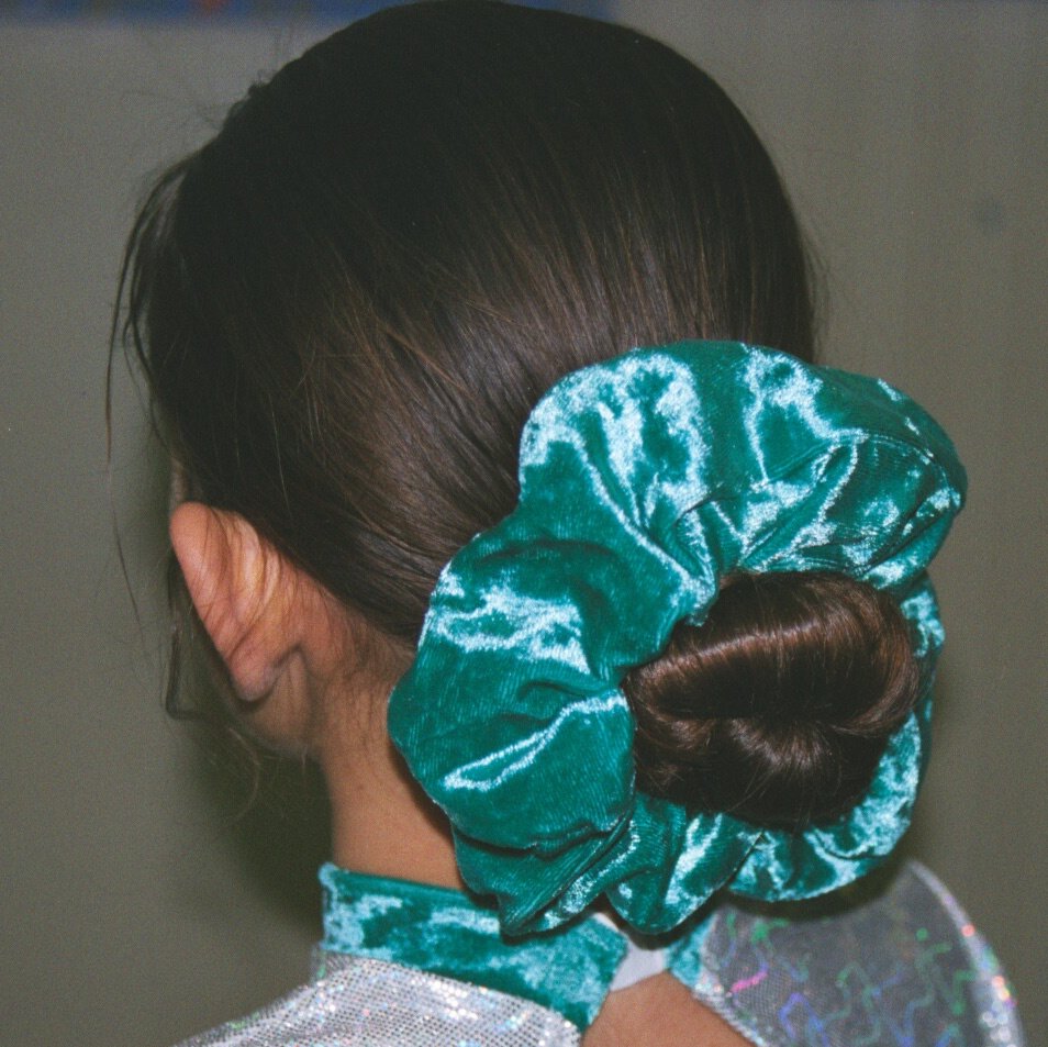 http://www.saturnv.co.uk/resources/clothing/jade_scrunchie.jpeg